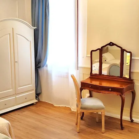 Oliver Twist In Lägenhet Venedig