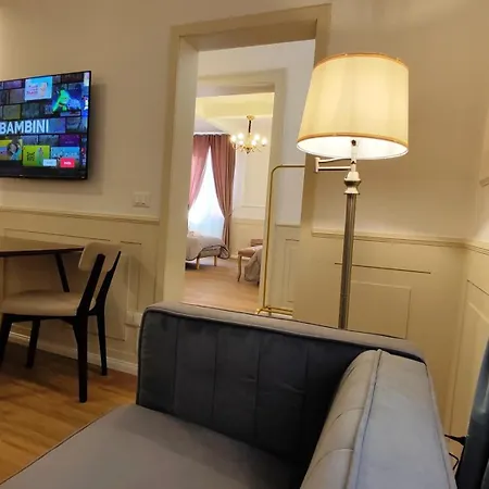 Oliver Twist In Apartment Venedig